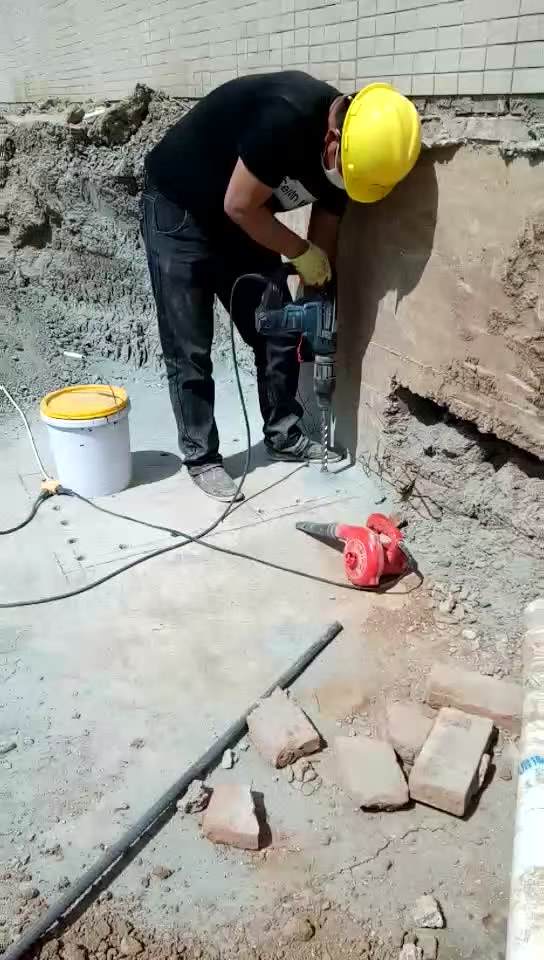 临沧新旧混凝土植筋连接加固